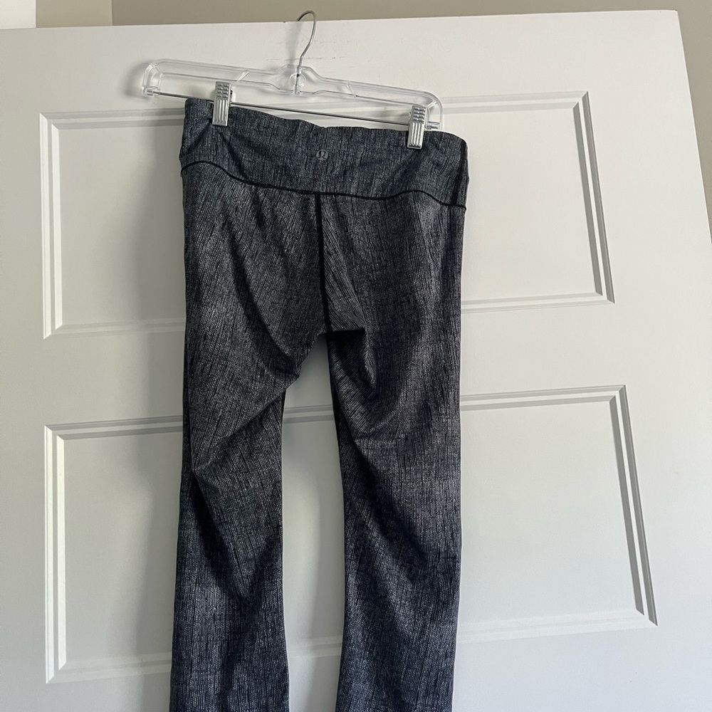 Lululemon Wunder Under Crop *Full-On Luxtreme SZ 6 - Picture 6 of 7
